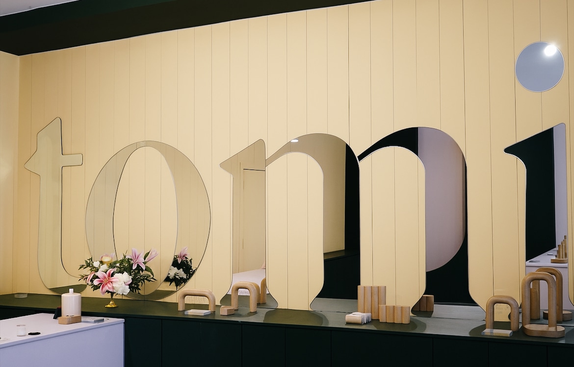 Inside Tomi studio — craftsmanship and gold jewelry