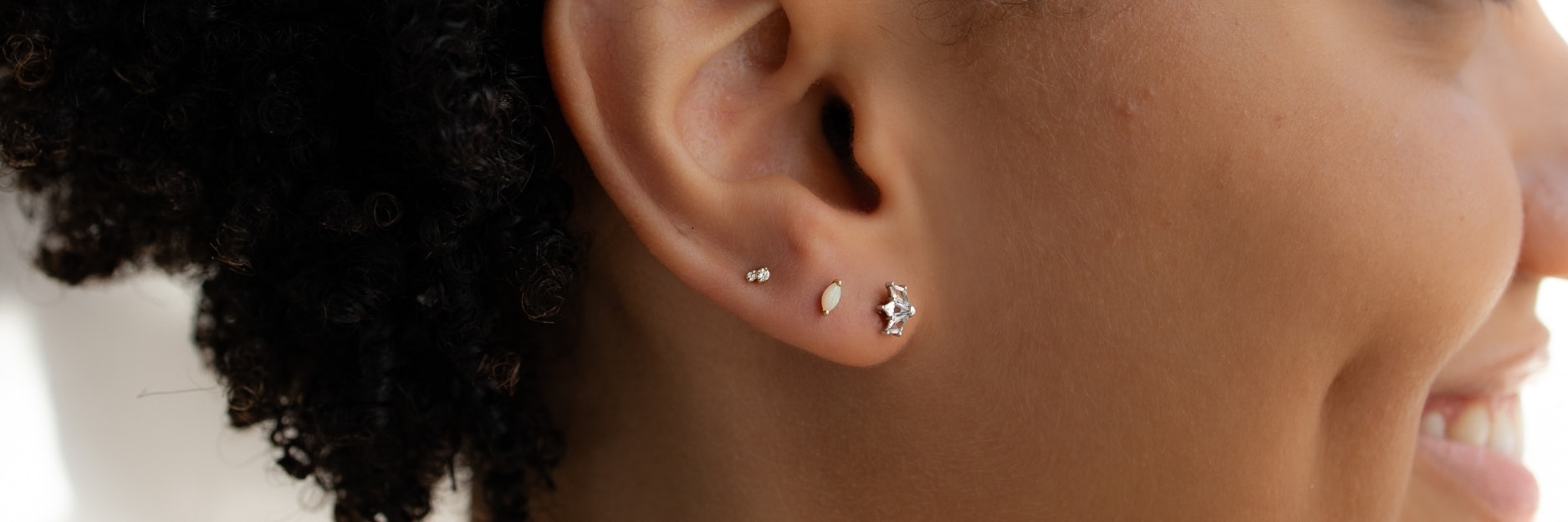 EARRINGS hero